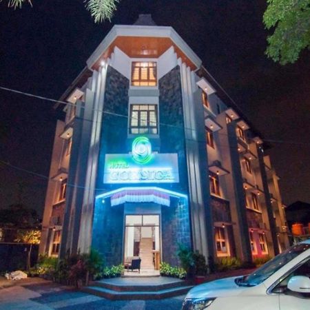 Corsica Hotel Bandung Exterior foto